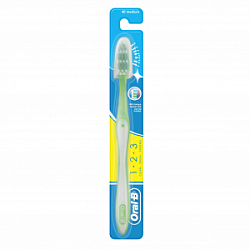 Зубная щетка Орал Би Oral-B 1-2-3 средняя жесткость